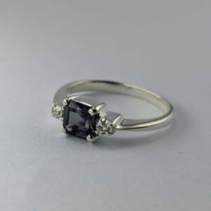 Sterling Silver Ladies Ring | Spinel | Sterling Silver
